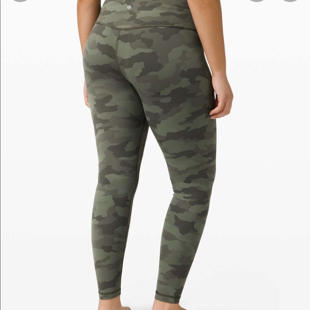 Lululemon green Camo align 28” size 10 NWT